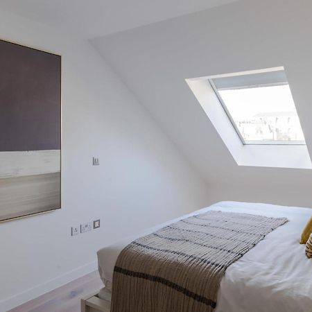 Zen Sanctuary - Soho - By Frankie Says Apartment London Bagian luar foto